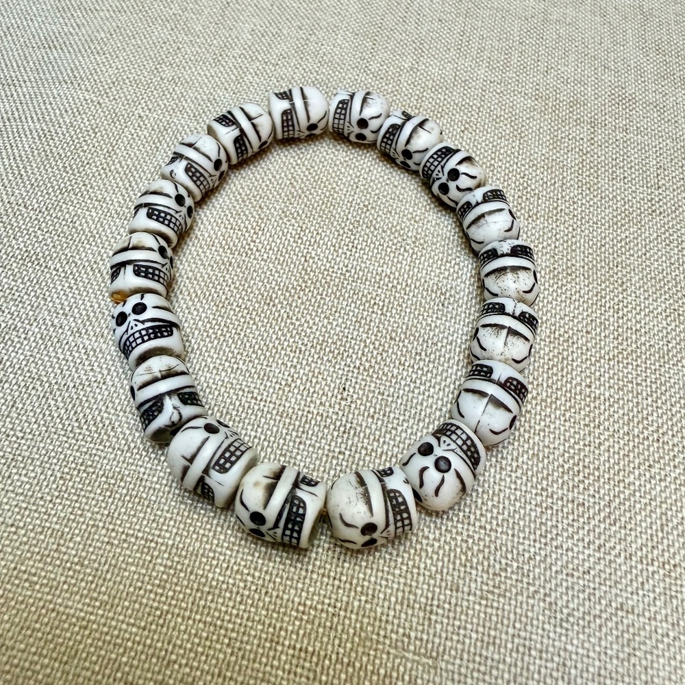 Stretch Skull Beaded Novelty Bracelet Halloween Goth Biker